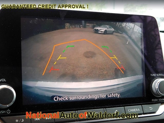 Nissan Altima Vehicle Image 18