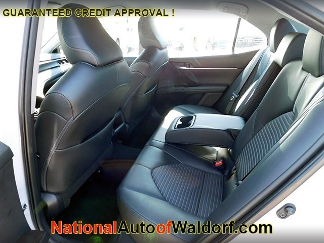 Toyota Camry Vehicle Image 09