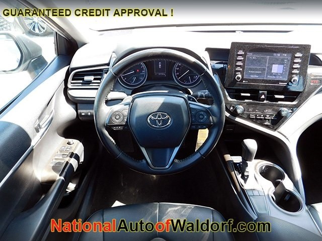 Toyota Camry Vehicle Image 10