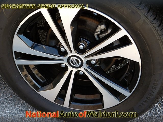 Nissan Sentra Vehicle Image 05