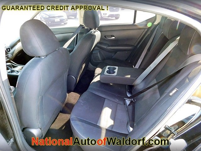 Nissan Sentra Vehicle Image 07