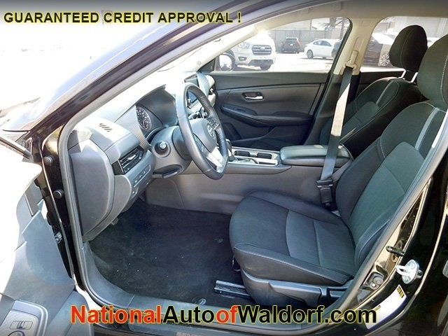 Nissan Sentra Vehicle Image 11