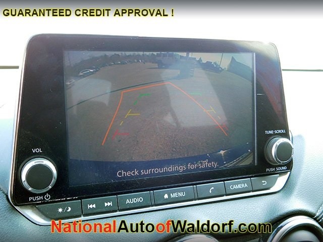 Nissan Sentra Vehicle Image 14