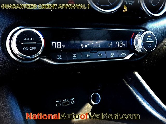 Nissan Sentra Vehicle Image 15