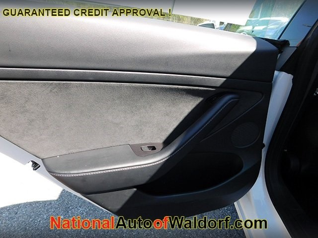 Tesla Model 3 Vehicle Image 10