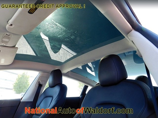 Tesla Model 3 Vehicle Image 17