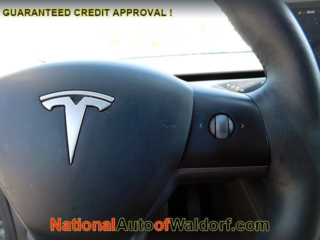 Tesla Model 3 Vehicle Image 21
