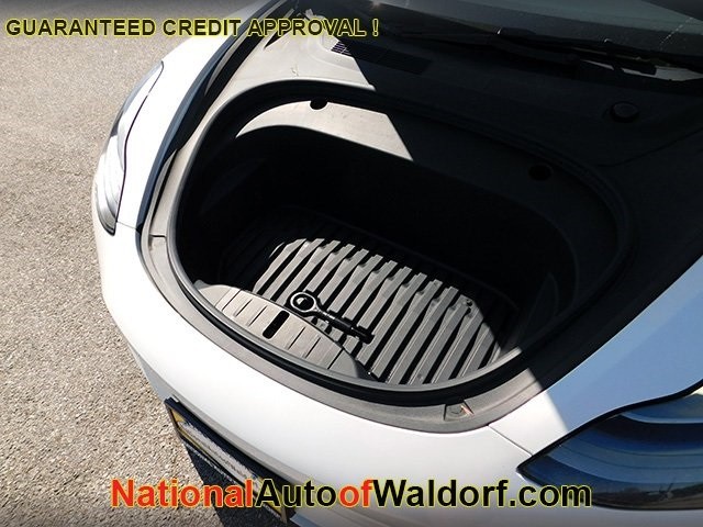 Tesla Model 3 Vehicle Image 22
