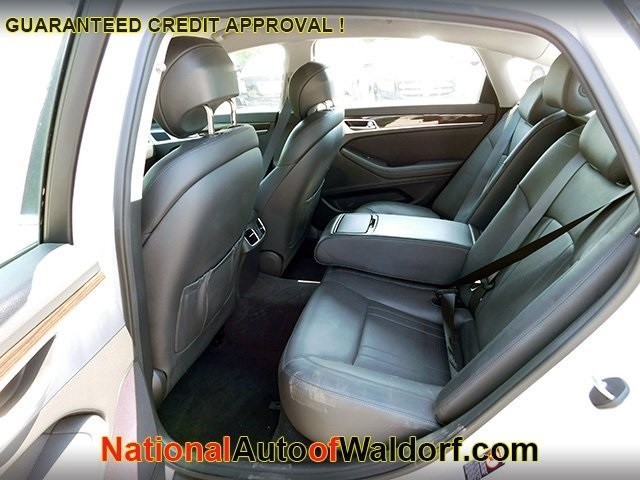 Genesis G80 Vehicle Image 11