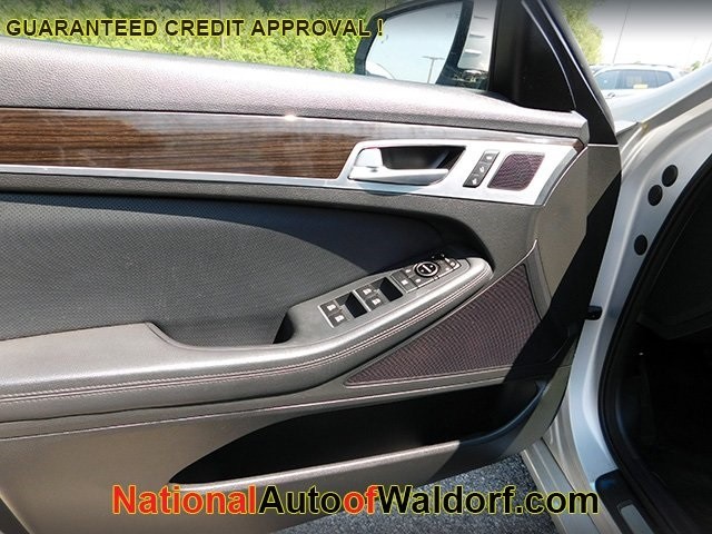 Genesis G80 Vehicle Image 14