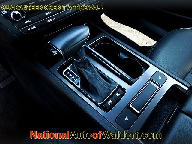 Genesis G80 Vehicle Image 21