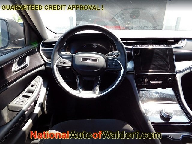 Jeep Grand Cherokee L Vehicle Image 09