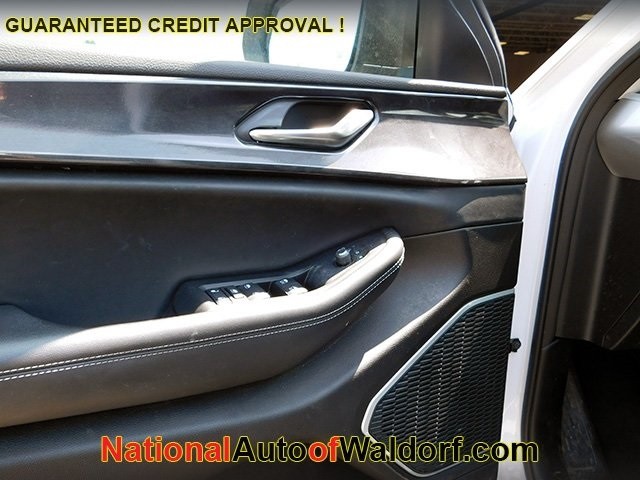 Jeep Grand Cherokee L Vehicle Image 10