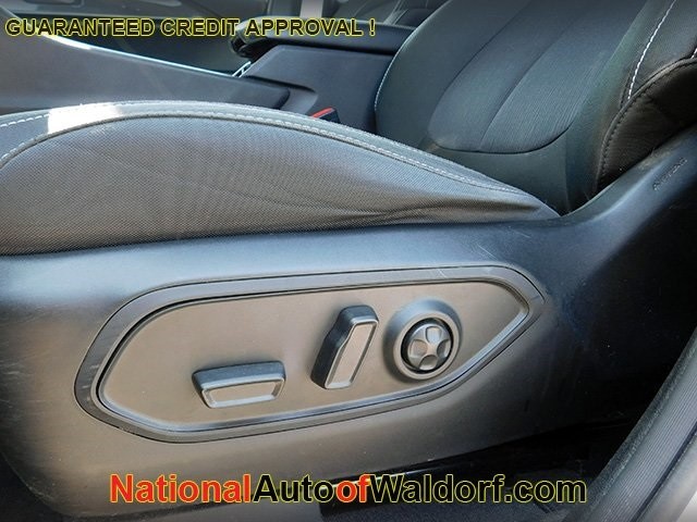 Jeep Grand Cherokee L Vehicle Image 11
