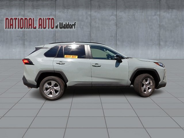 Toyota RAV4 Vehicle Image 04