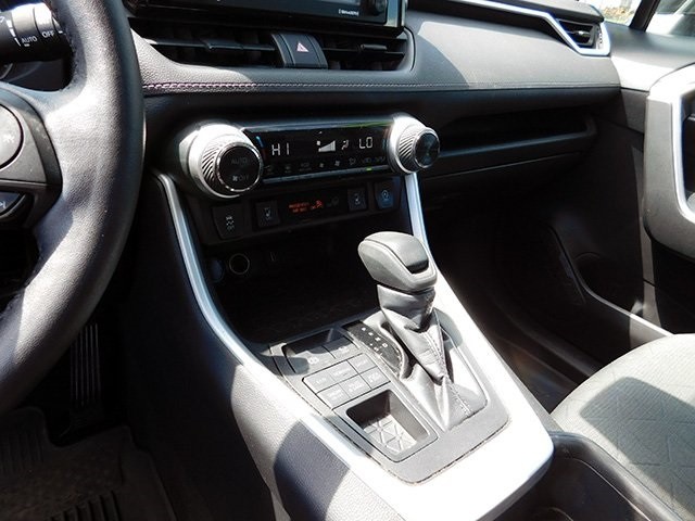 Toyota RAV4 Vehicle Image 22