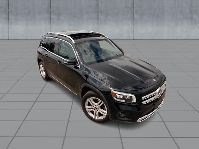 Mercedes-Benz GLB Vehicle Image 02