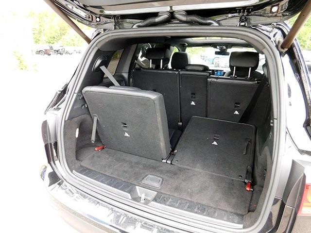 Mercedes-Benz GLB Vehicle Image 08
