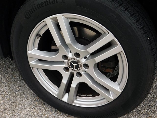 Mercedes-Benz GLB Vehicle Image 10