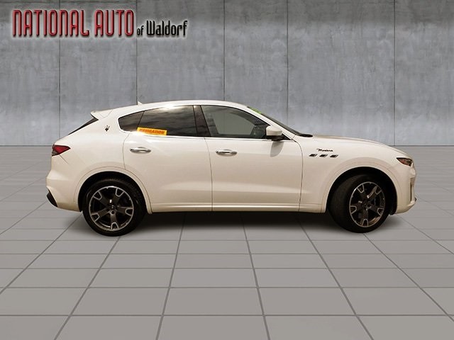 Maserati Levante Vehicle Image 04