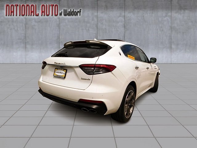 Maserati Levante Vehicle Image 05
