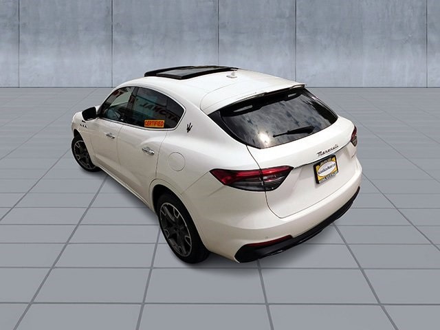 Maserati Levante Vehicle Image 06
