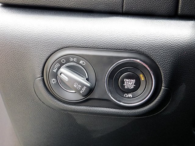 Maserati Levante Vehicle Image 28
