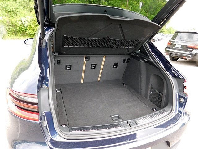 Porsche Macan Vehicle Image 07