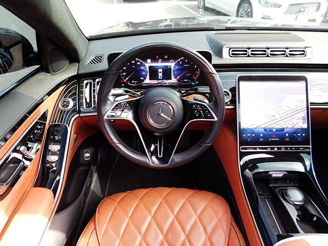 Mercedes-Benz S-Class Vehicle Image 13