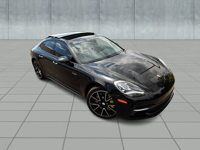 Porsche Panamera Vehicle Image 02
