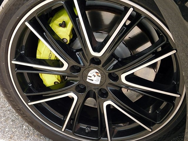 Porsche Panamera Vehicle Image 13
