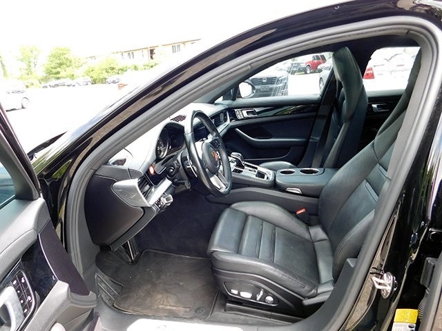 Porsche Panamera Vehicle Image 19