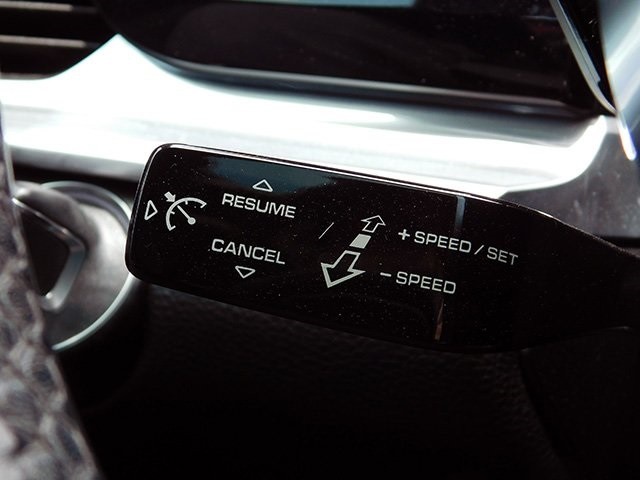 Porsche Panamera Vehicle Image 28