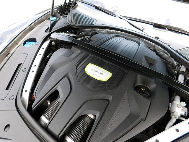 Porsche Panamera Vehicle Image 32