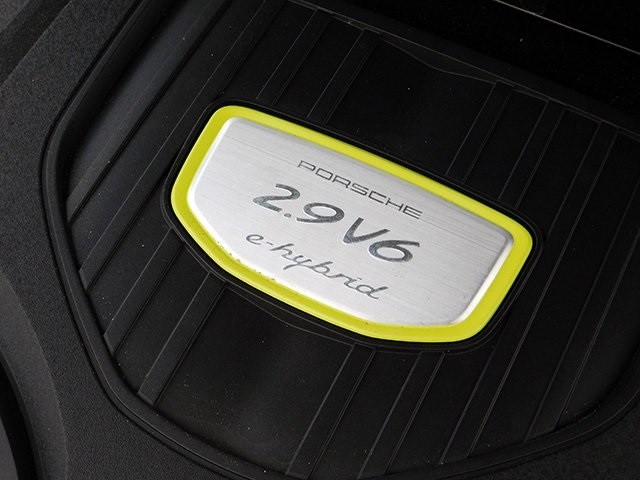 Porsche Panamera Vehicle Image 33