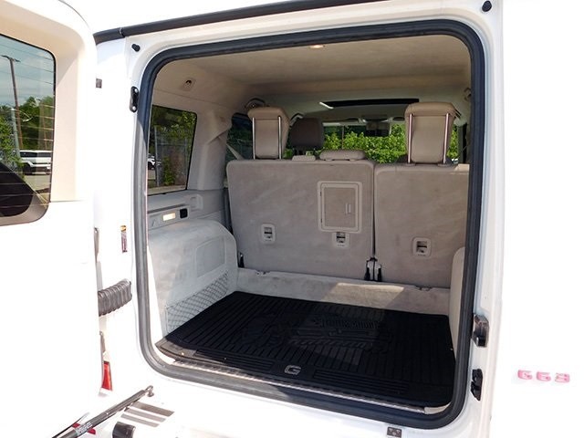 Mercedes-Benz G-Class Vehicle Image 07
