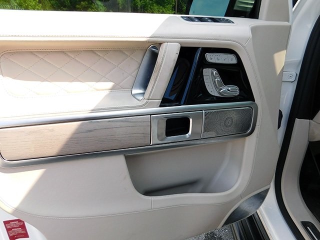 Mercedes-Benz G-Class Vehicle Image 15
