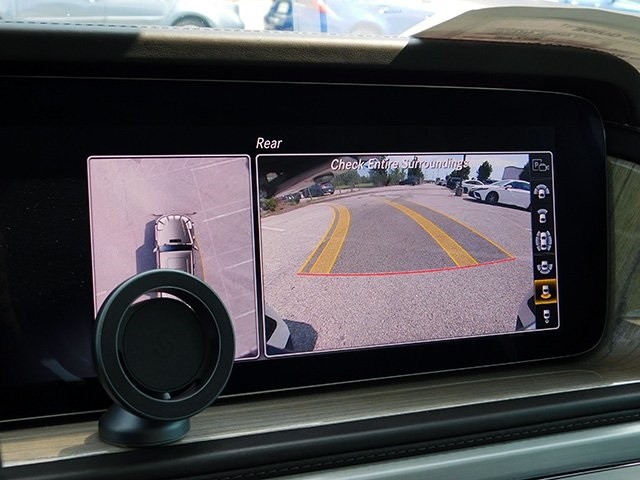 Mercedes-Benz G-Class Vehicle Image 19