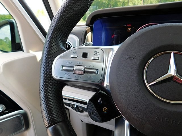 Mercedes-Benz G-Class Vehicle Image 23