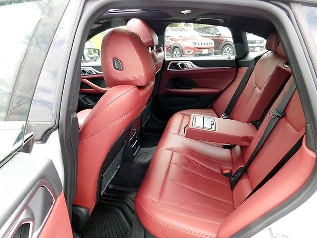 BMW 4 Series Vehicle Image 12
