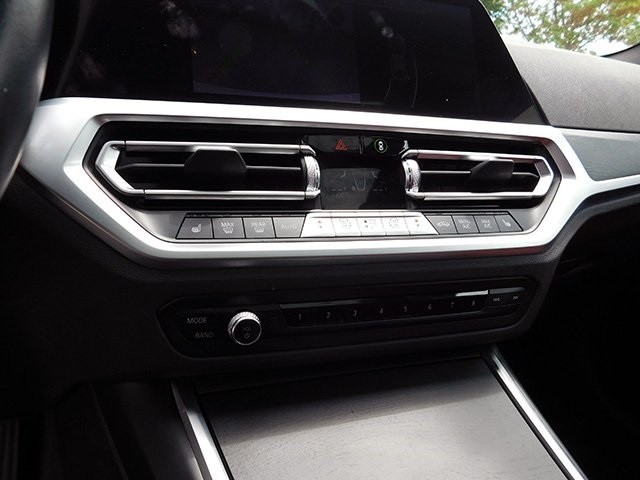 BMW 4 Series Vehicle Image 22