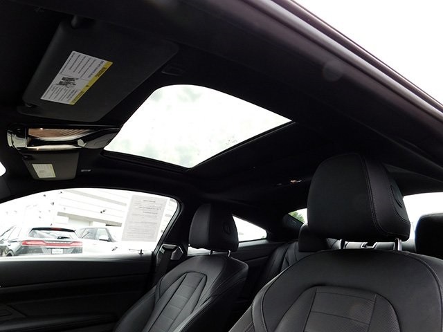 BMW 4 Series Vehicle Image 16