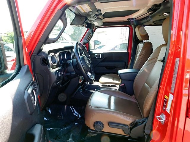 Jeep Gladiator Vehicle Image 16
