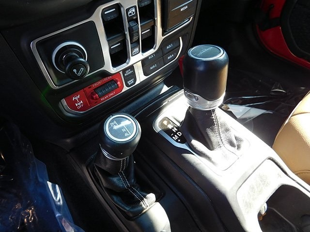 Jeep Gladiator Vehicle Image 22