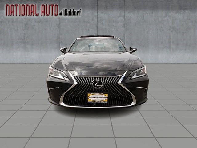 Lexus ES Vehicle Image 03