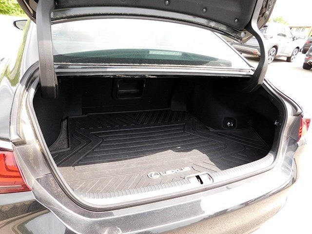 Lexus ES Vehicle Image 09