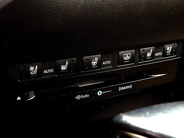Lexus ES Vehicle Image 22