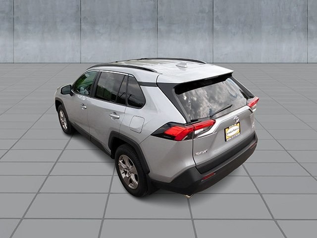 Toyota RAV4 Vehicle Image 05