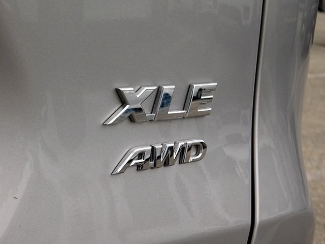 Toyota RAV4 Vehicle Image 06