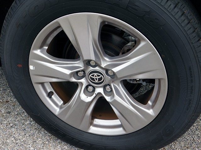 Toyota RAV4 Vehicle Image 07